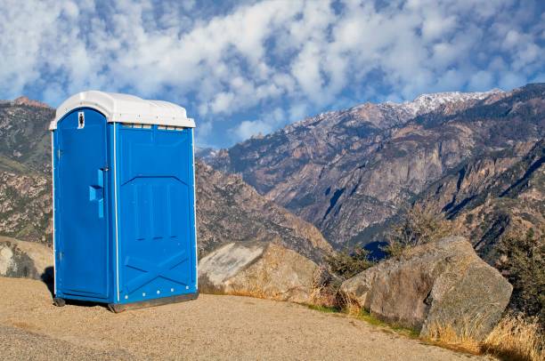Porta potty delivery and setup in Aldan, PA